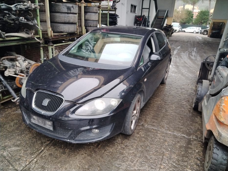 Сеат Леон/Seat leon1.9 TDI 2010г