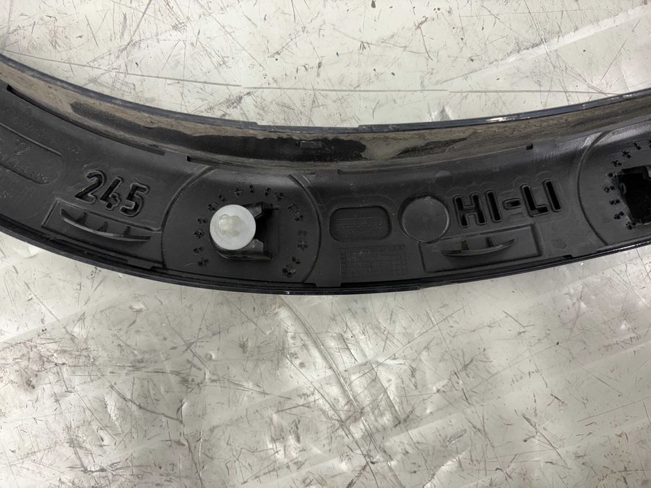 Задна лява вежда БМВ У11 BMW U11