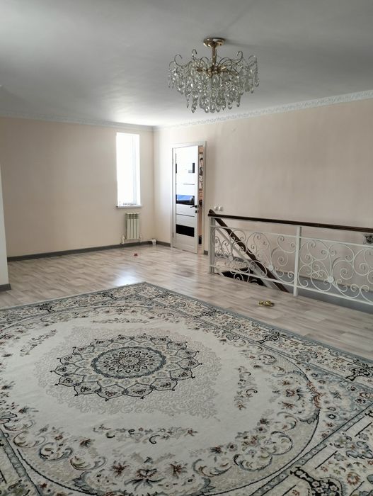 Частный дом с магазином