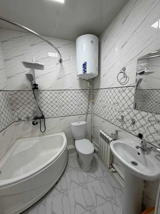 Гагарина МЧС худудида жойлашган 3 хонали квартира сотилади