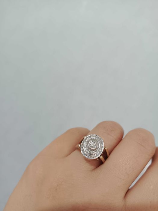 Срочно Кольцо двухстороннее с чистыми бриллиантами каратными золотое
