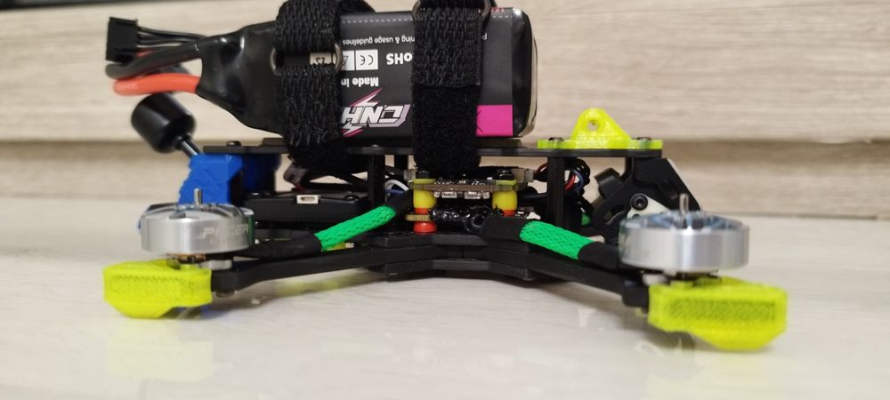 Продам fpv дрон на walksnail