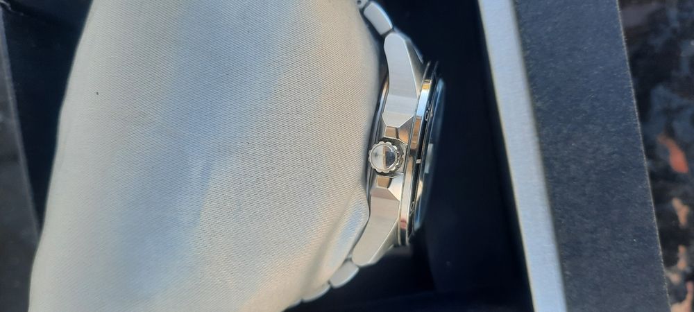 Часовник Citizen AW1816-89X