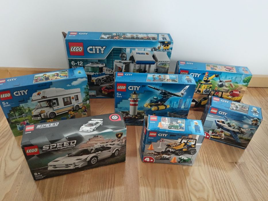Lego city și lego speed champions