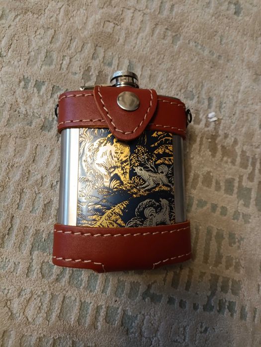 Стальная фляжка с рисунком