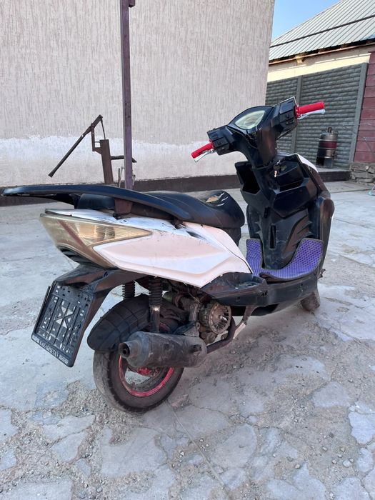 Скутер на продажу