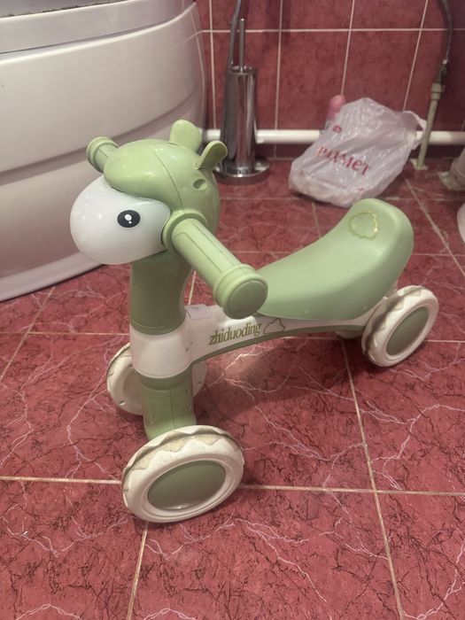Детская машинка игрушка