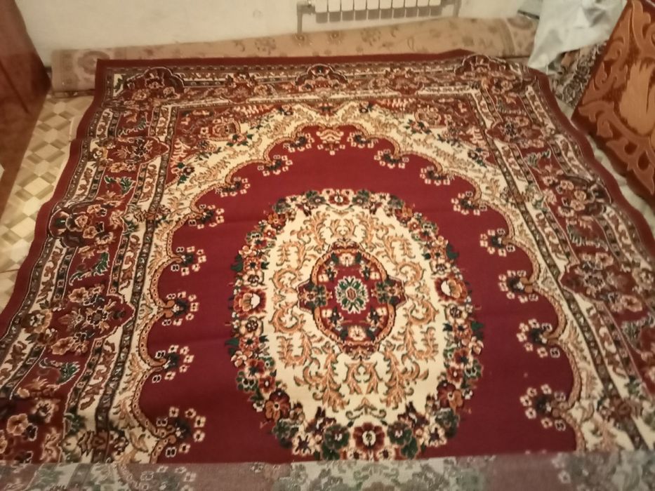 Ковер новый продам