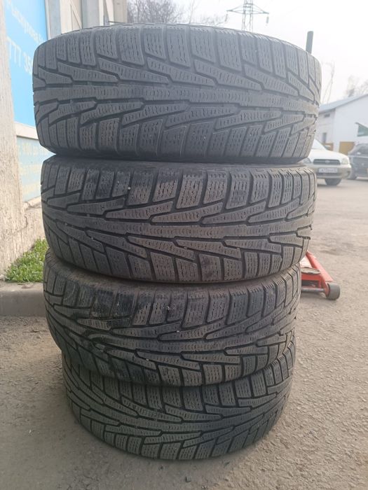 Шины зимние Nokian