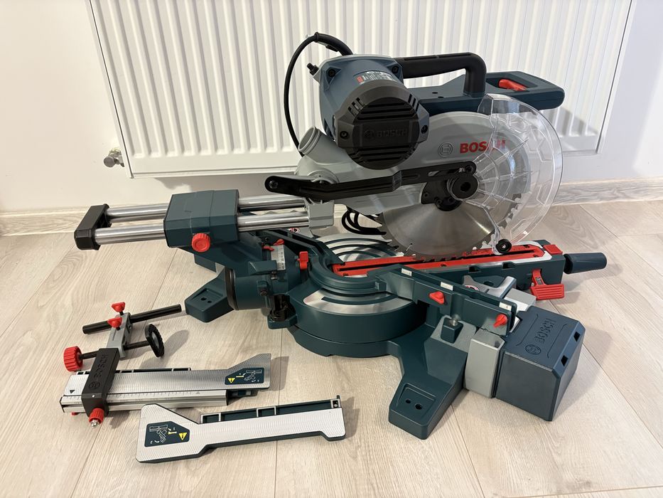 Fierastrau circular stationar BOSCH GCM 254 D Profesional