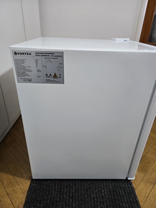 Mini frigider Vortex