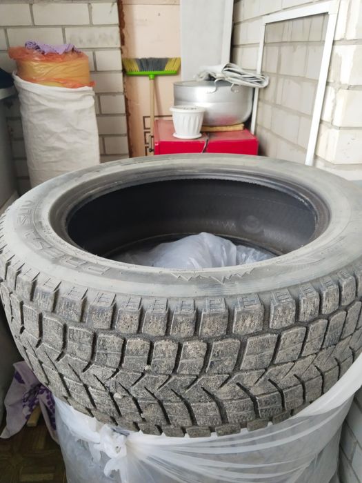 Продам всесезонную резину