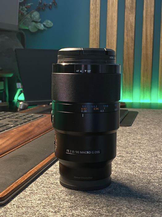 Sony FE 90mm 2.8