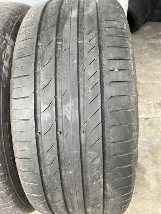 2 бр. летни гуми 235/45/18 Continental DOT 0918 4,5 mm