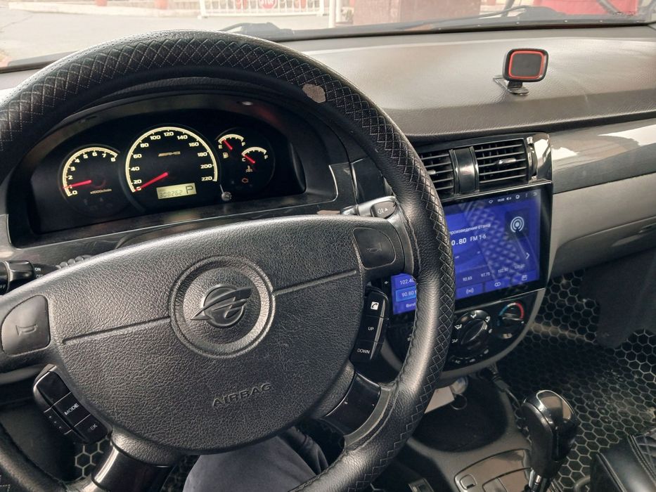 Gentra avtomat sotiladi