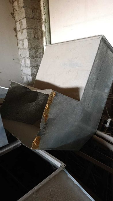 Вытяжка металлическая наружняя