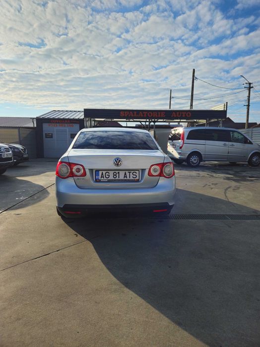 Volkswagen Jetta Comfortline 2008 - Benzină + GPL