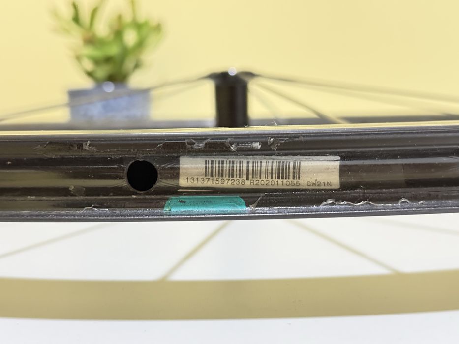 Roată fata Cadex 42 Tubeless, frână pe jantă
