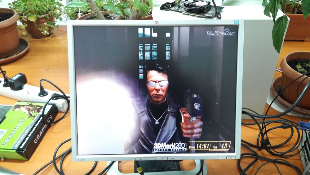 Placa video retro PCI Clasic - Sapphire ATI Radeon 7000 PCI 64MB