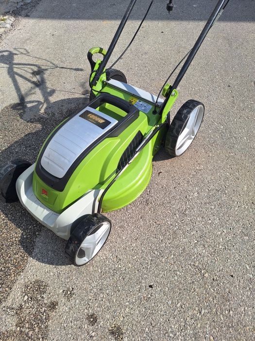 Косачка на ток със Самоход 1800W.