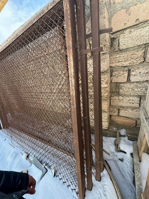 Железный  решотки