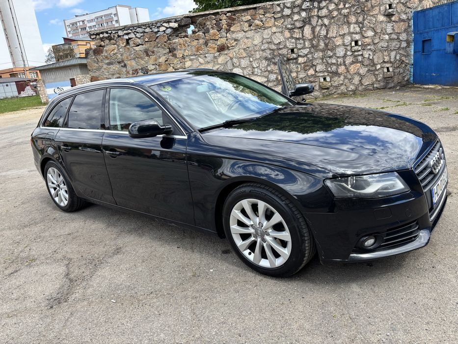 URGENT Vand sau schimb Audi A4 b8