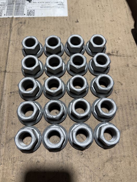 Nou Set 20 x Piulite roti M22x1,5 32mm Camion Autobuz Autocar Tekfor