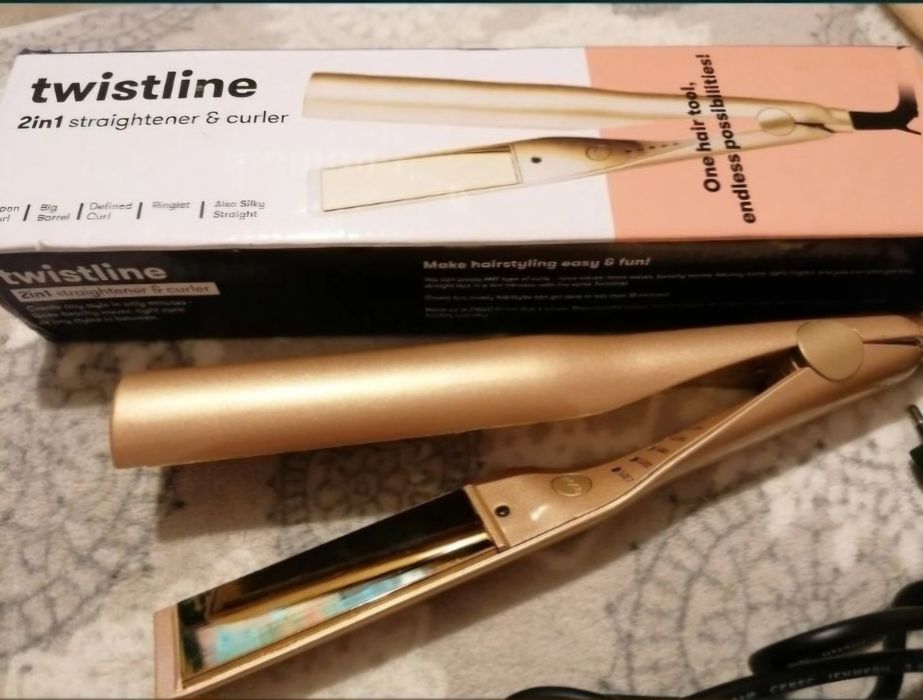 Placa pentru par Twistline
Stare impecabila 
Nu fac schimburi 
Preț 10