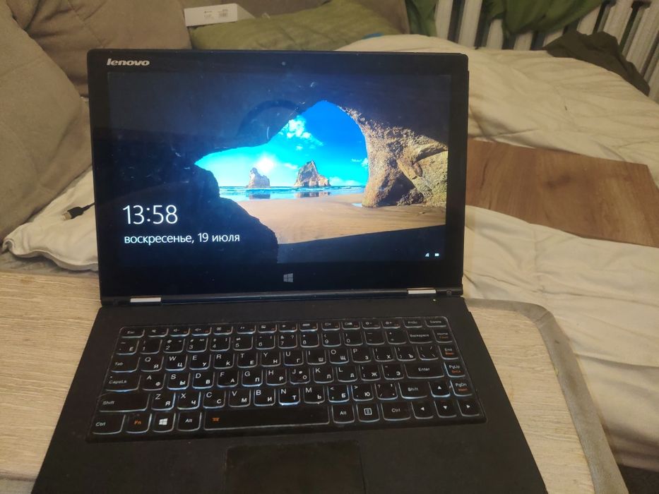 Ноутбуке Lenovo yoga