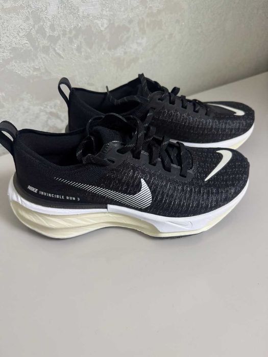 Женские беговые кроссовки Nike Invincible Run 3 Women