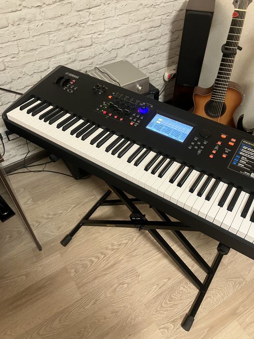 Синтезатор Yamaha MODX8