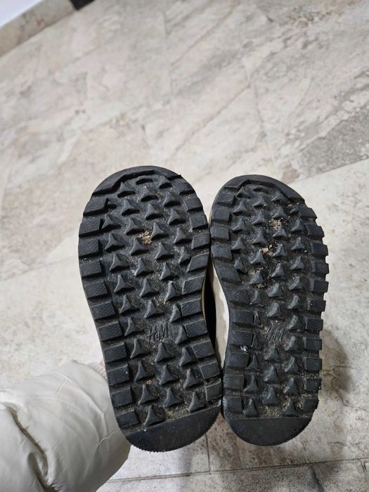 Ghete H&M marimea 24 baieti