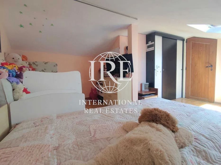 Мезонет в Варна-Център площ 140 цена 220000