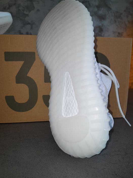 Yeezy Boost Mărimea 38-37‼️