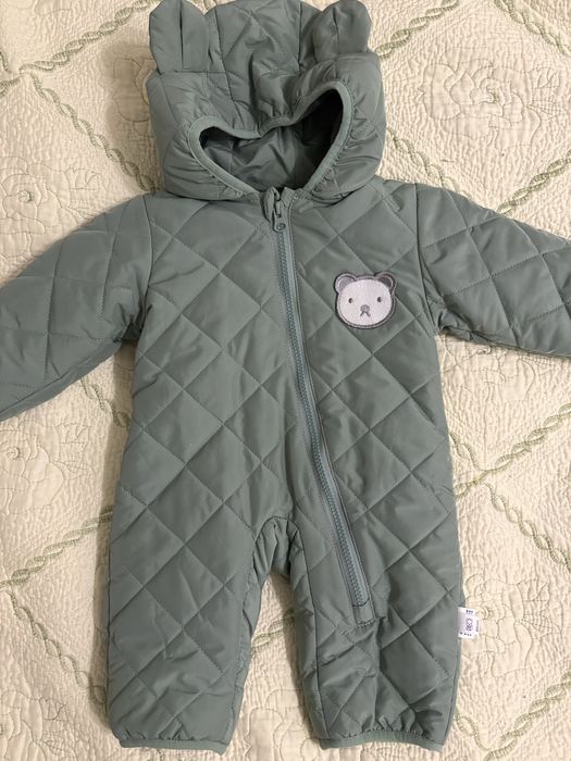 Продам два детских комбинезона. Сезон осень-весна. Размер 66-68 см