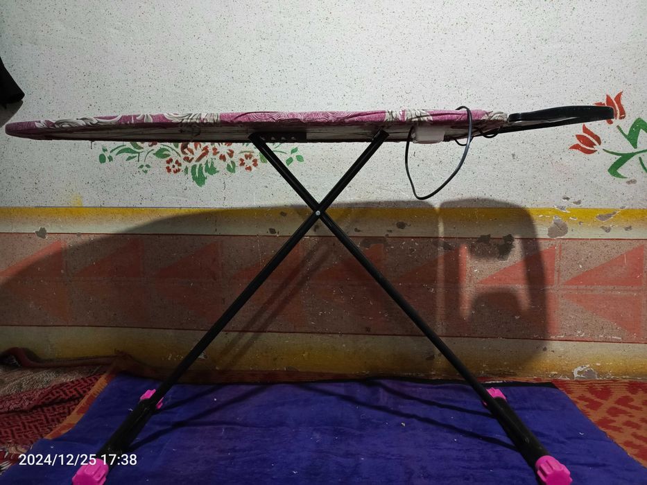 Dazmol stol sotiladi ishlatilmagan