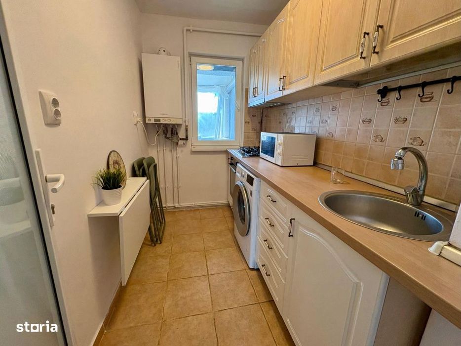 Apartament cu 2 camere | Decomandat | Balcon | Manastur | Mehedinti!