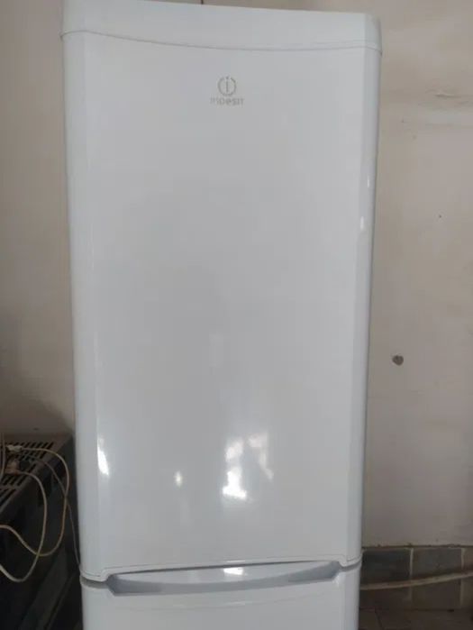 Халадильник индесит