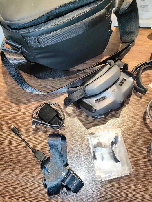 DJI Avata 2 fly more combo + RC controller 3