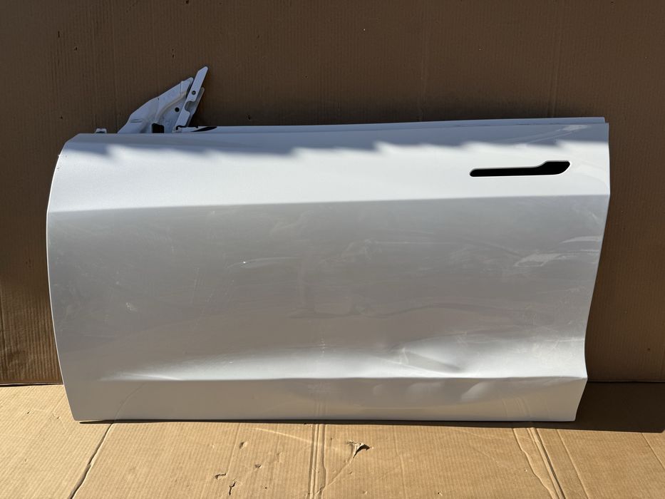 Врата Tesla Model 3
