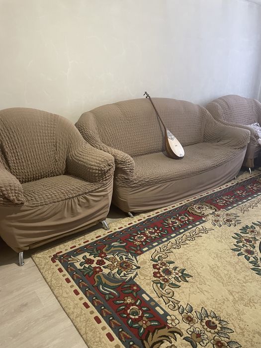 Отдам даром диван