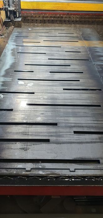 Decupare tablă traforată CNC pentru porți și garduri