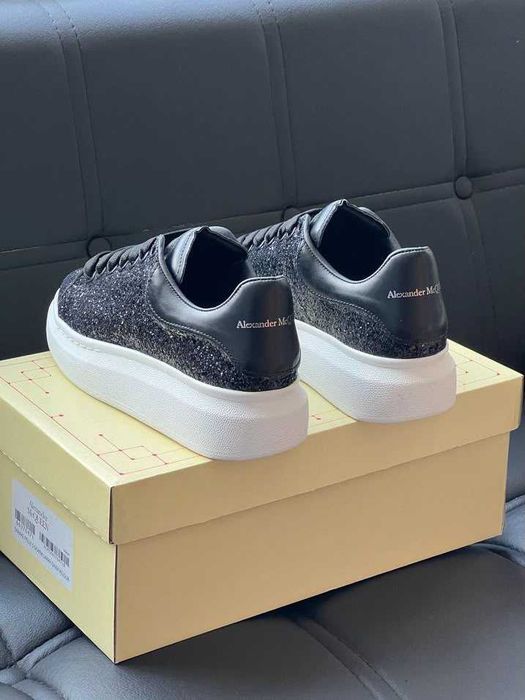 Adidasi Alexander Mcqueen cu sclipici GLITTER negri albi