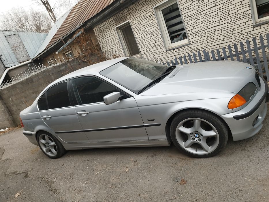 Продам BMW328, объем 2,8 л