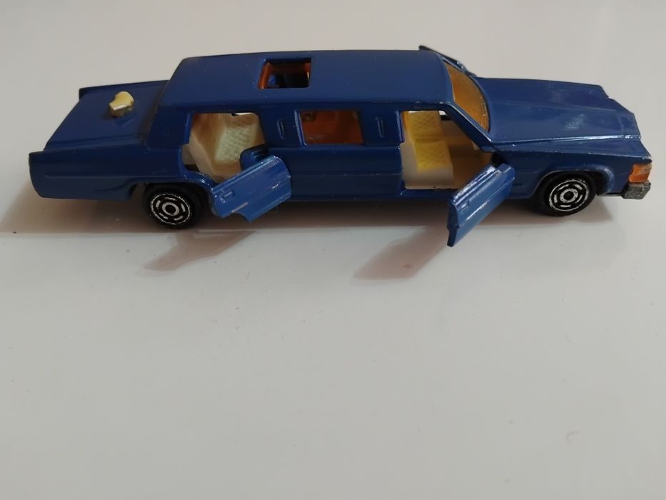 Метална количка - лимузина