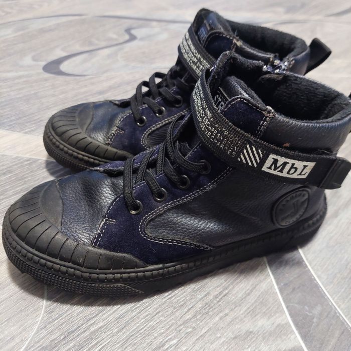 Продам демисезонные ботинки