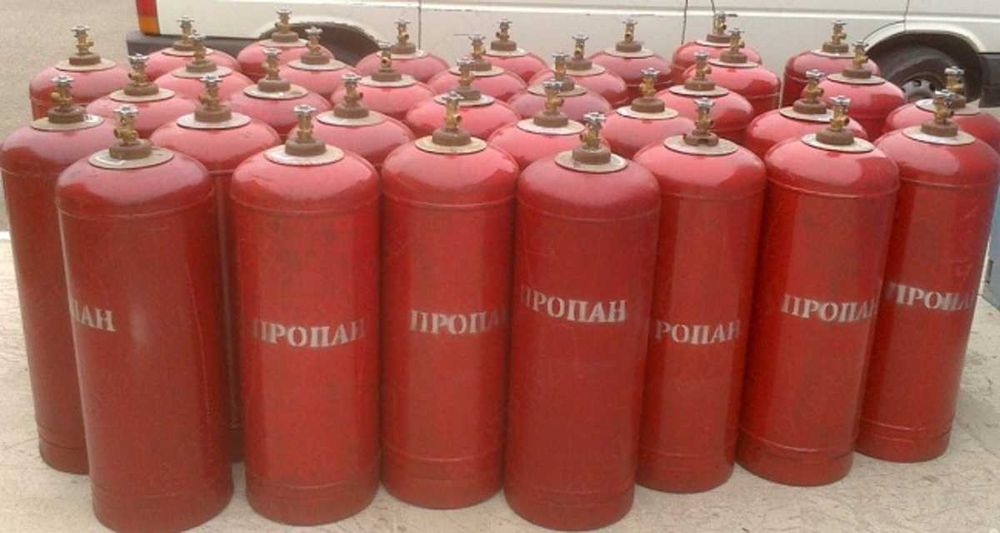 Пропановый баллон , редуктор , горелка