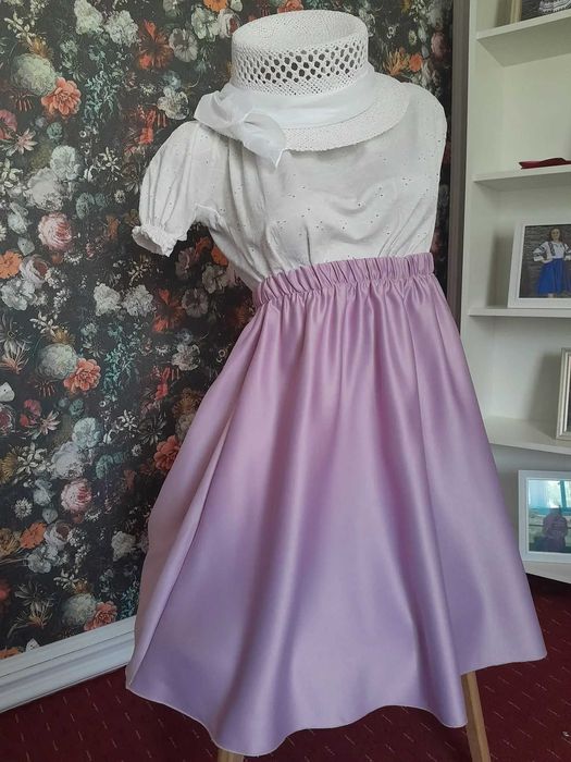 Pălărie cu eșarfă din mătase & Fustă cloș din tafta