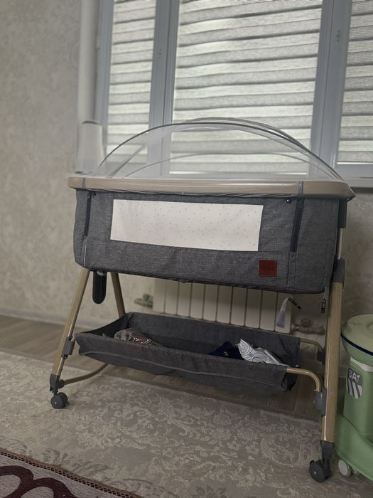 Манеж очень в хорошем состояний. Срочно