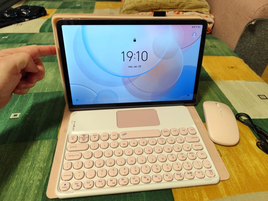 Husa magnetica cu tastatura si mouse pentru Lenovo Pad Plus 2023 11,5
